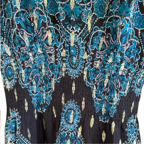 EUC White House Black Market Black
Floral Metallic Dot Smocked Waist Dress Small - Picture 4 of 11